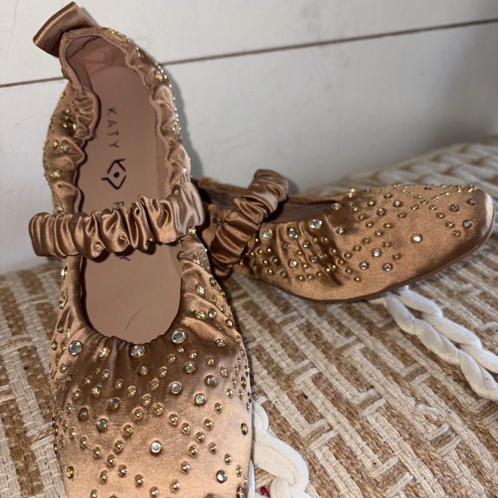 Katy Perry Collections Gold Flats with Rhinestones - Picture 2 of 3
